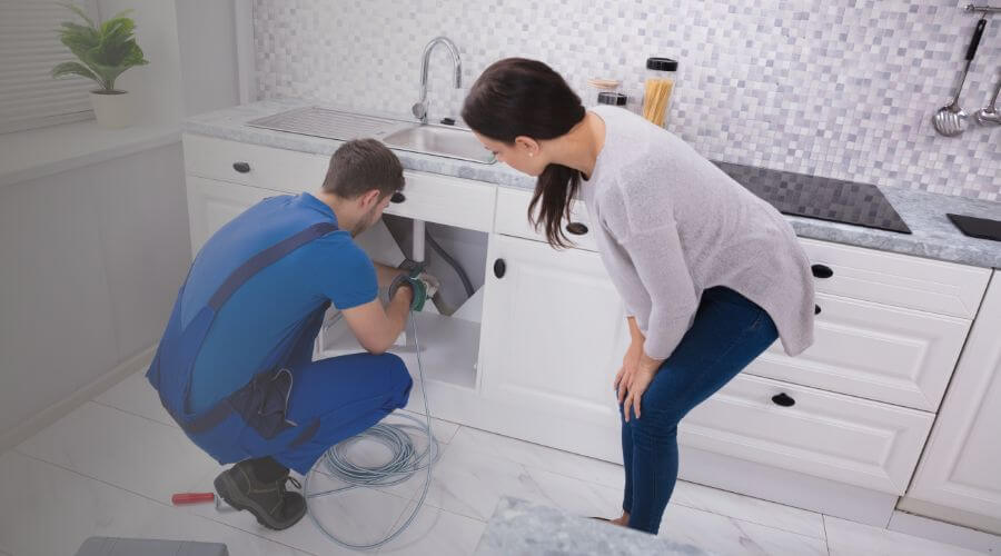 Expert burst pipe repair services in Nashville, IL